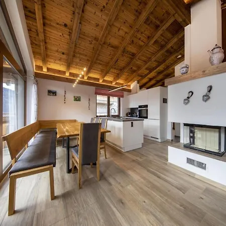Chalet Luxury Alpine In Neukirchen
